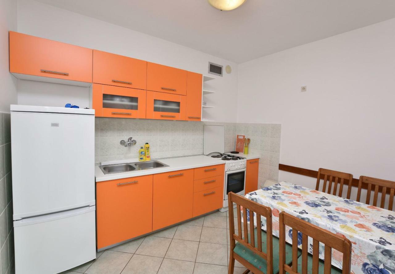 Apartment Dijo I Primosten Exterior photo