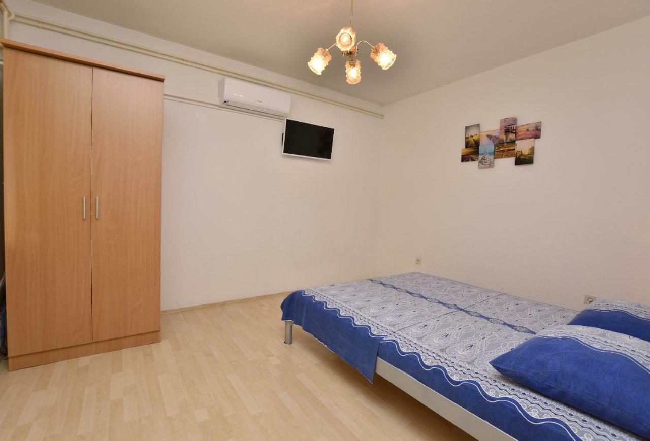 Apartment Dijo I Primosten Exterior photo